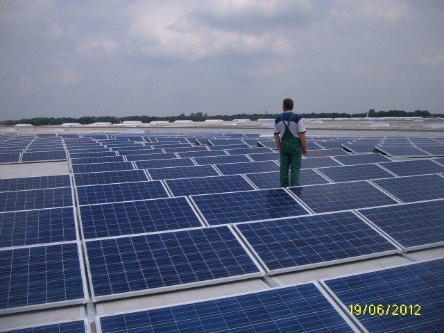1 mW saulės elektrinė ant Volkswagen gamyklos stogo Hannover, Vokietija